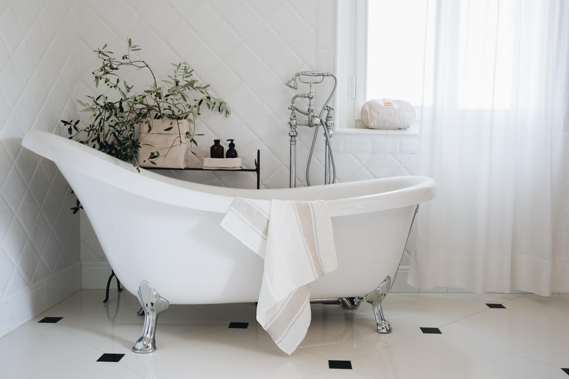 7 cosy finishing touches for your serene bathroom renovation